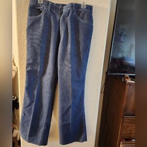 Nice blue jeans missing button/size